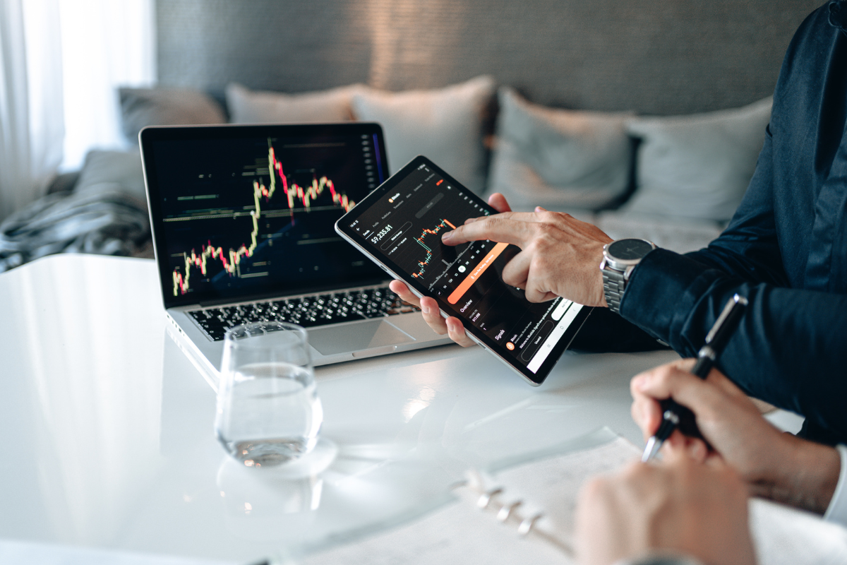PEA ou compte-titres : lequel choisir pour investir ?